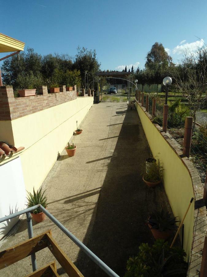 Tra Mare E Monti Apartamento Santa Giusta Exterior foto